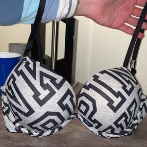 N.W.T Victoria’s Secret Pink PUSH-UP bra